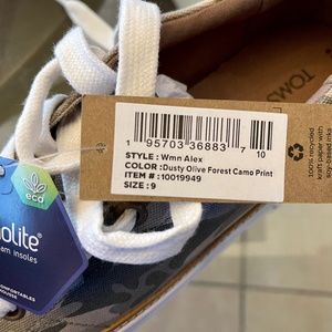 TOMS Size 9